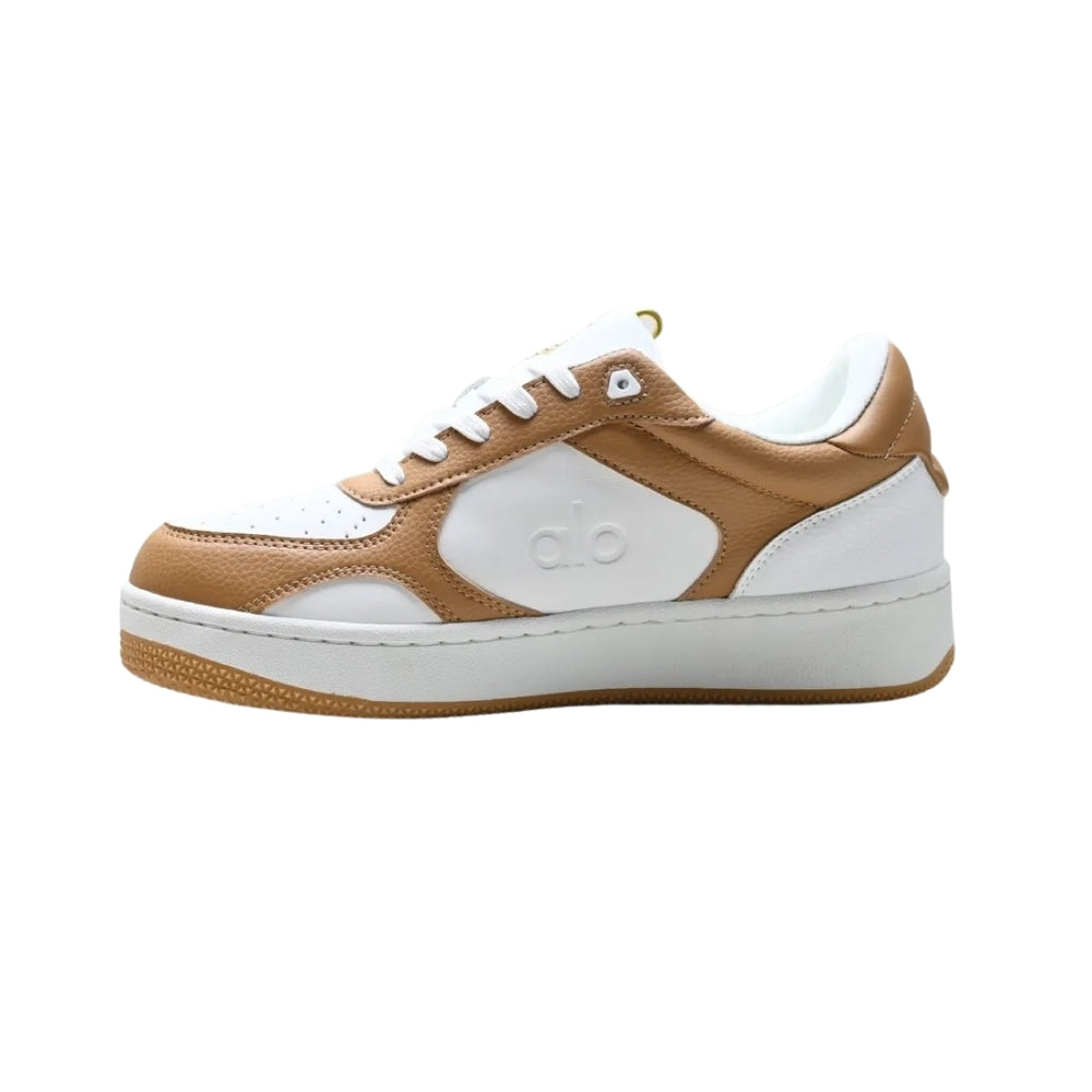 Alo Yoga Recovery Sneakers Beige
