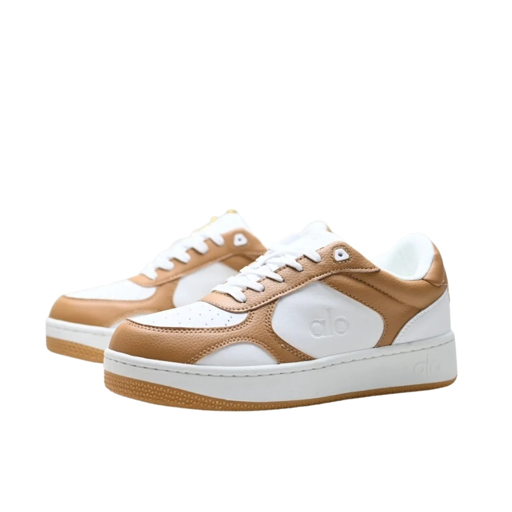 Alo Yoga Recovery Sneakers Beige