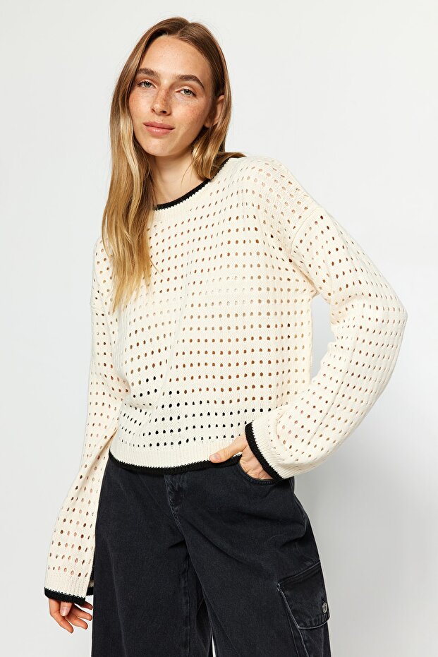 Crew Neck Ecru Knitwear Sweater - Openwork Hole