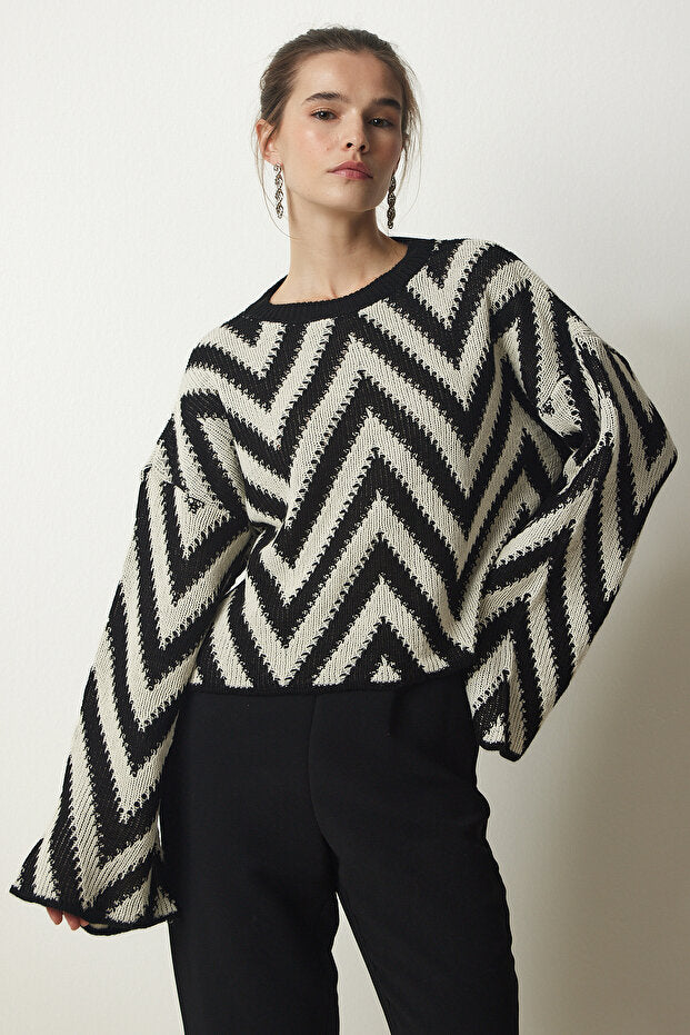 Women's Black Cream Plaid Jacket with Thick Spanish Sleeves