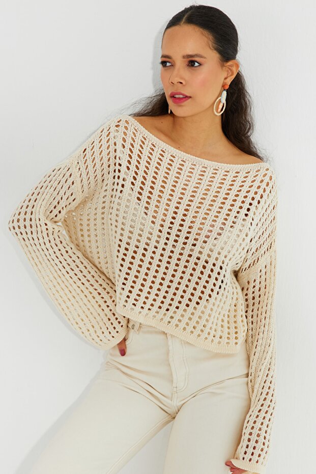 Women's Cropped Knit Top with Spanish Sleeves