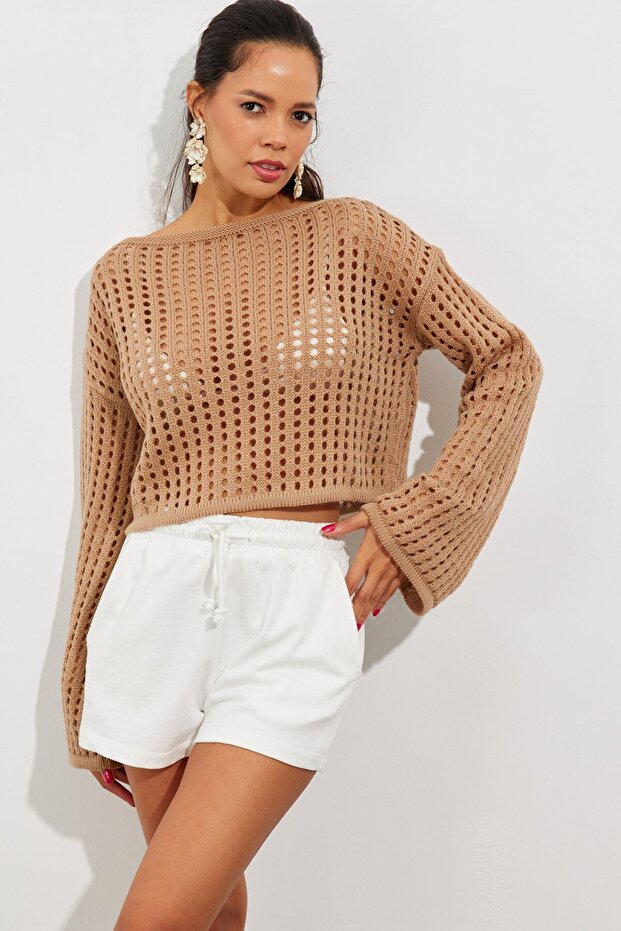 Women's Cropped Knit Top with Spanish Sleeves, Camel Lace Pattern